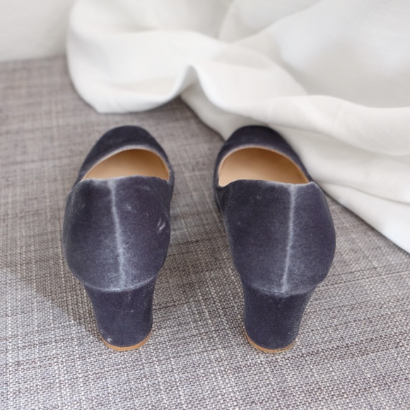 Velvet Heels - Picture 4 of 5